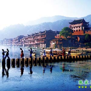 LH線：鳳凰古城、古苗寨神秘湘西一日游！