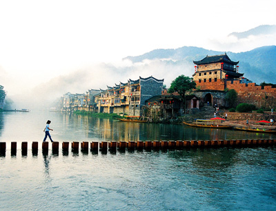 長沙往返A9線：鳳凰古城、德夯苗寨、矮寨吊索橋品質(zhì)純玩兩日游